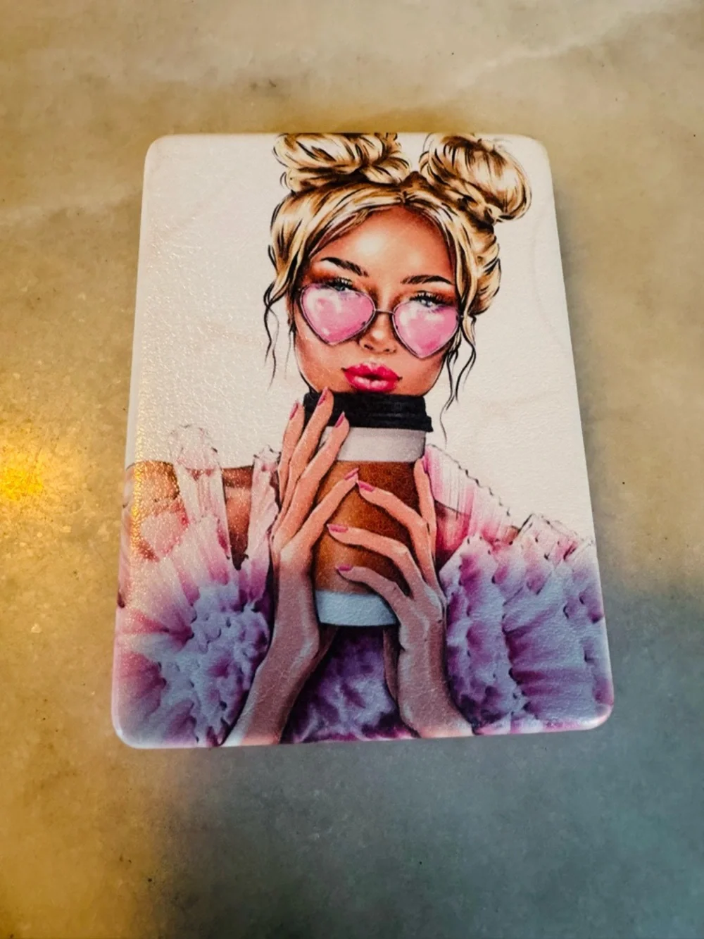 Fashion Mirror with Artistic Design ( 1 Item)